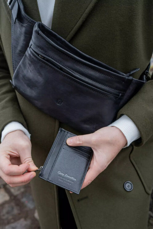 a43016291483cf981876d8055c00a35357e57930_MS_0009106_image_3_63ef9caa8e0fc NECESSARY Cardholder
