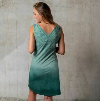 Kleid Bakti