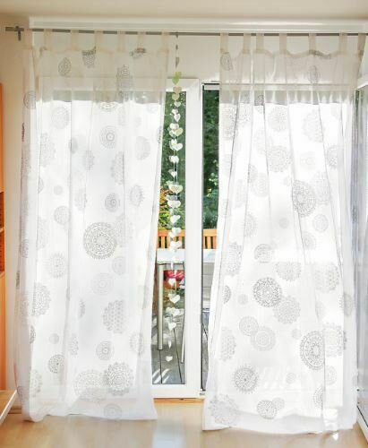 Gardine Mira weiß/silber bedruckt und bestickt