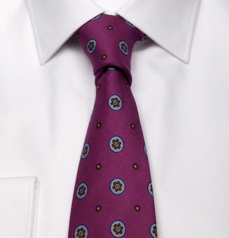 KRAWATTE AUS SHANTUNG-SEIDE MIT BLÜTEN-MUSTER