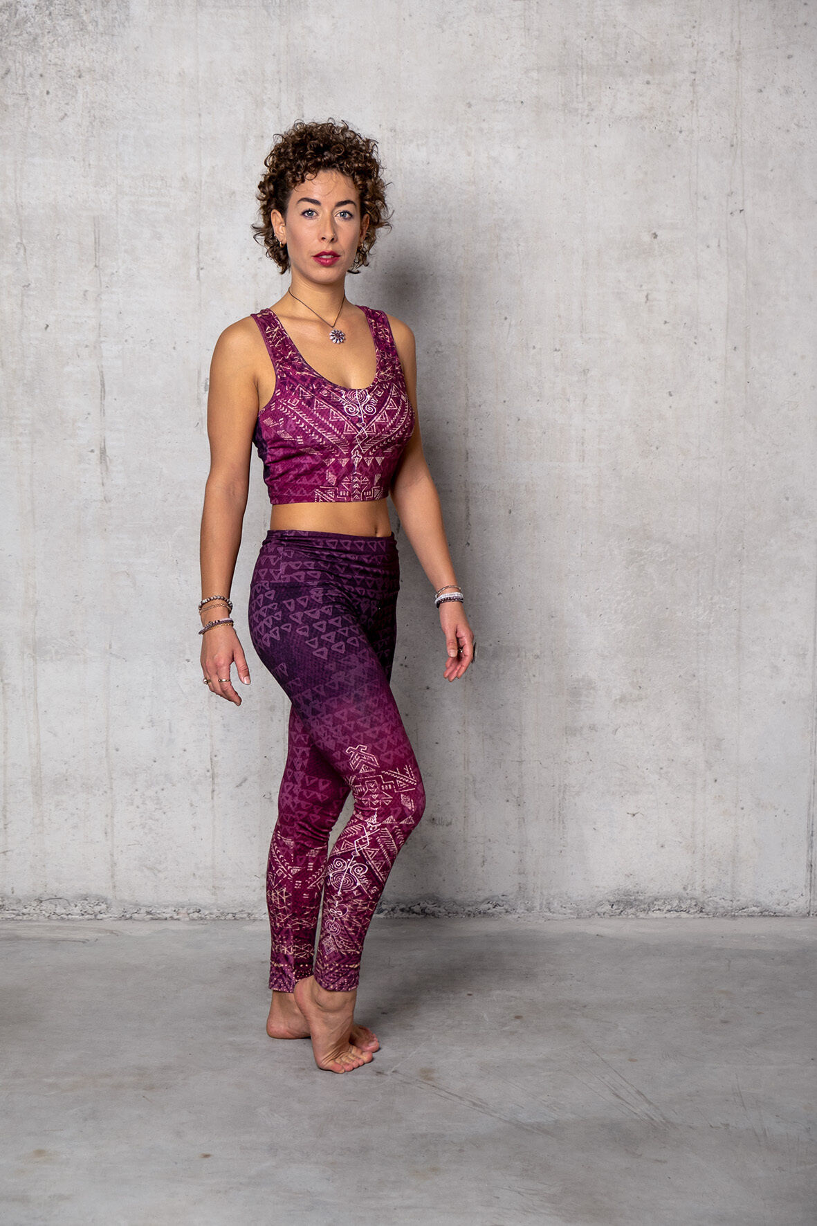 Bra Buddhi aubergine