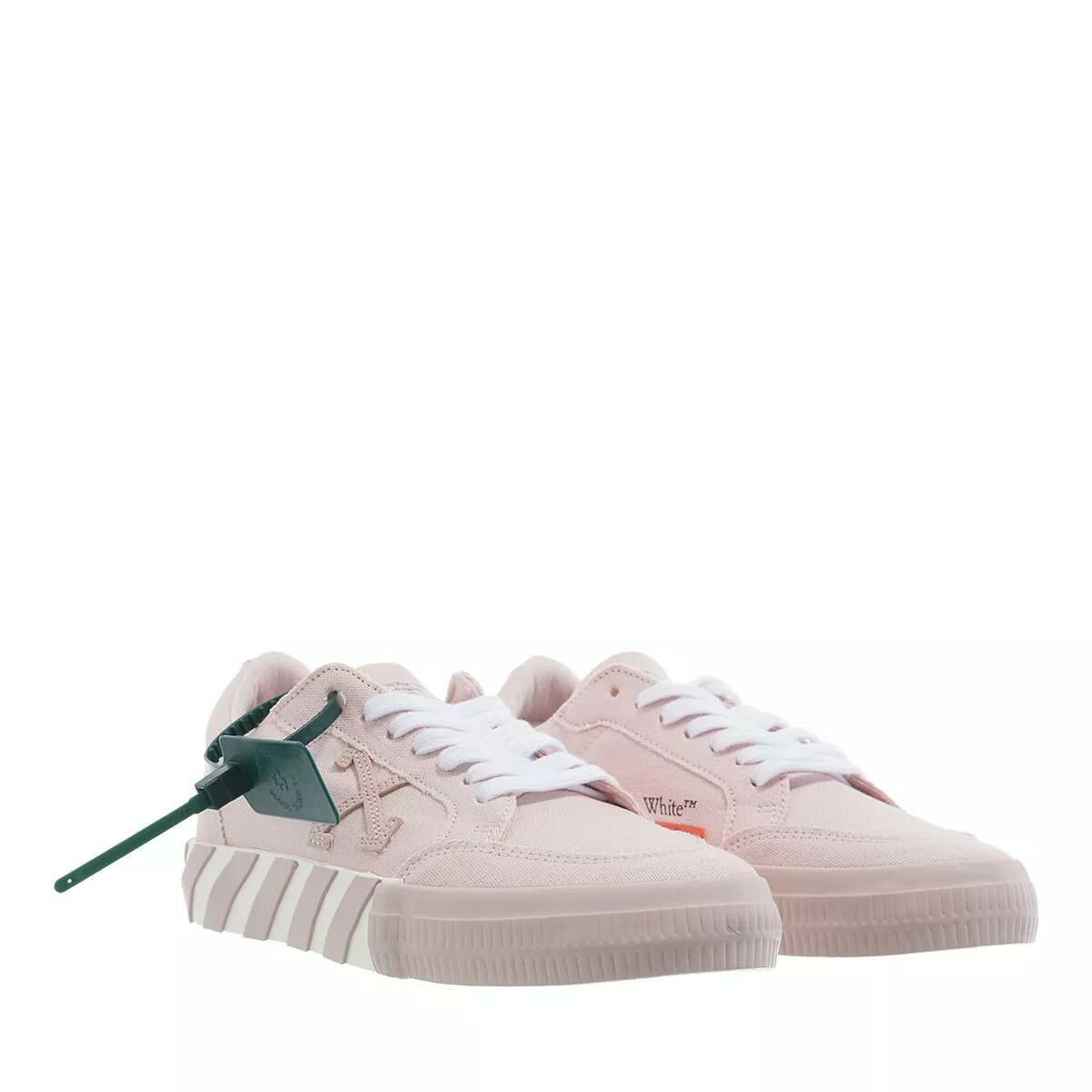 Off-White Low-Top Sneaker