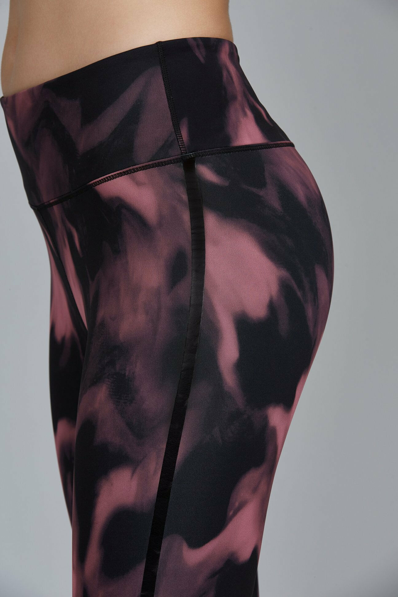 8472c68a1481e9ac2404c920bd78d2229cbad2a3_MS_0009794_003_image_1_63f894de0143d Mystic Legging