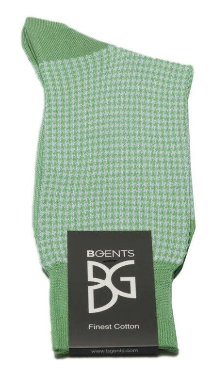 TRENDY HOUNDSTOOTH SOCKEN