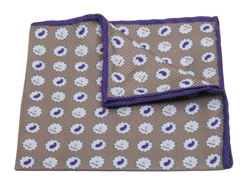 HANDROLLIERTES PANAMA-EINSTECKTUCH MIT PAISLEY- UND BLÜTEN-MUSTER