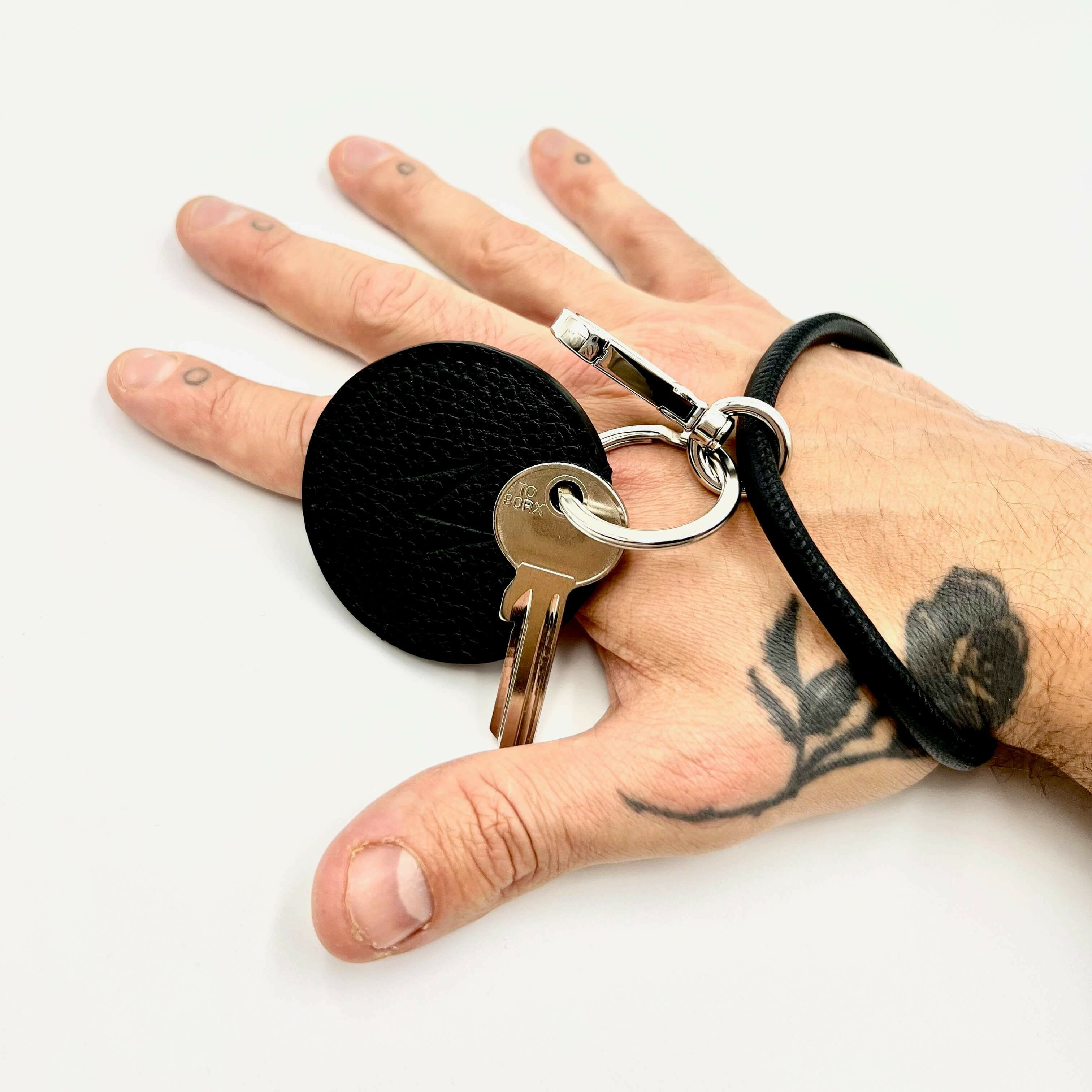 d93612cda4b65478f04e01dd2de2b262f6a6442e_MS_0001097_001_image_1_631232bd9709a Key bracelet 3.0