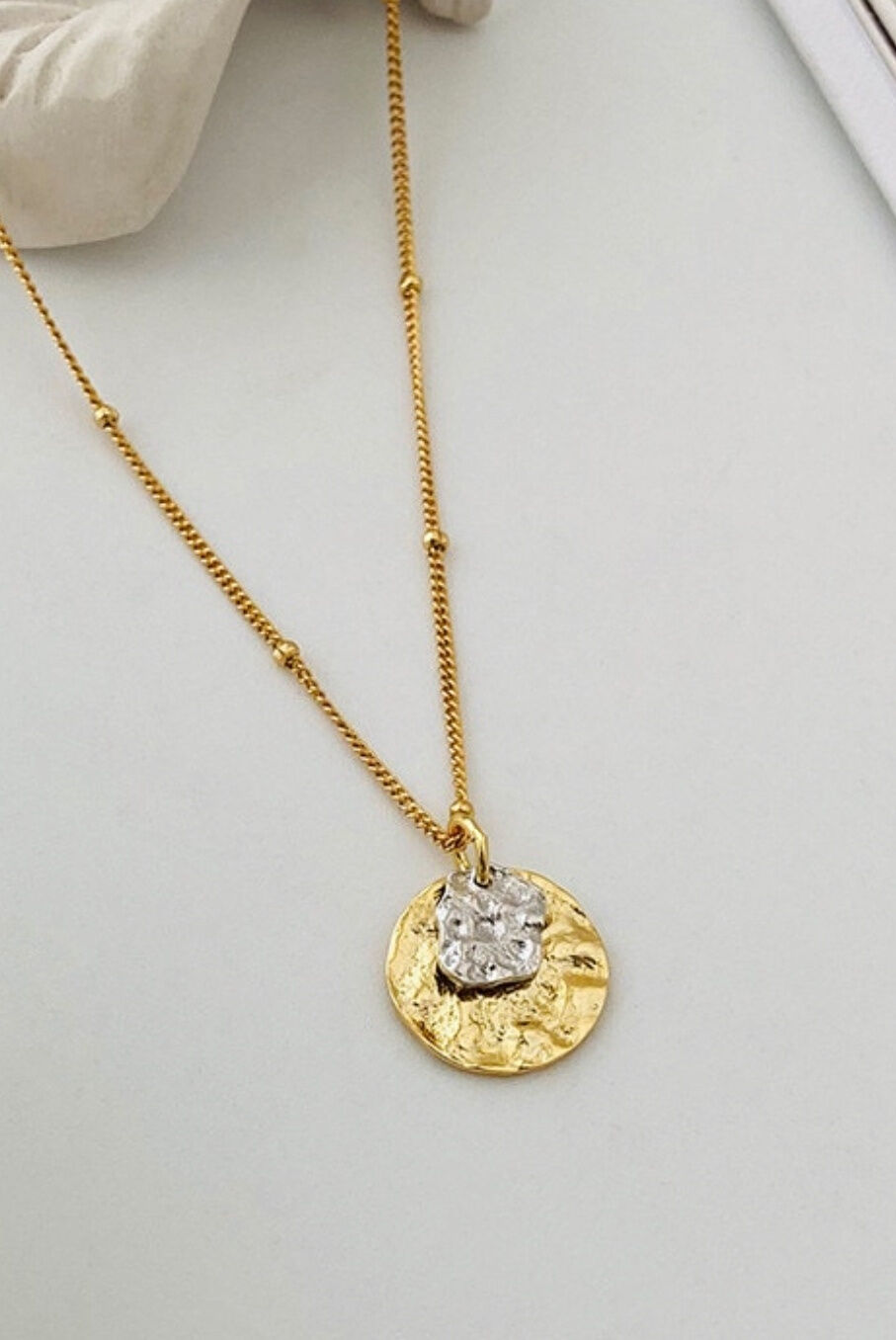 COLLIER LUNAR GLOW